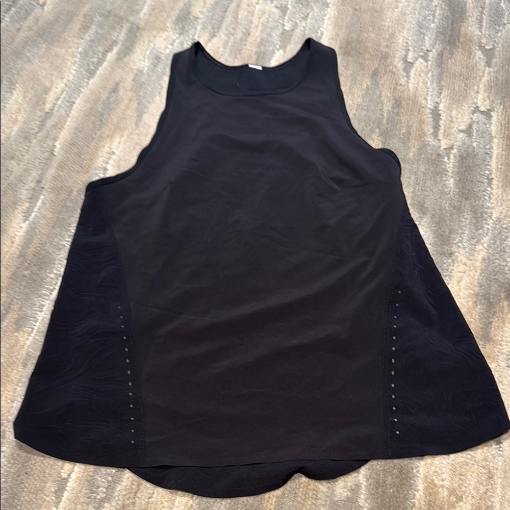 Lululemon Lightweight Stretch Run Tank
*Airflow INSE 2
In-Sense Emboss Black